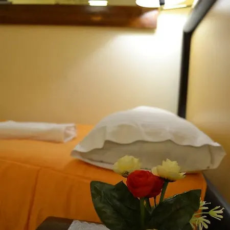 Nuevo Suizo Bed & Breakfast Seville