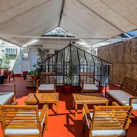 Nuevo Suizo Oda ve Kahvaltı Sevilla